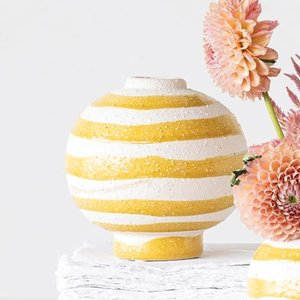 Creative Co-Op Steingut-Vase