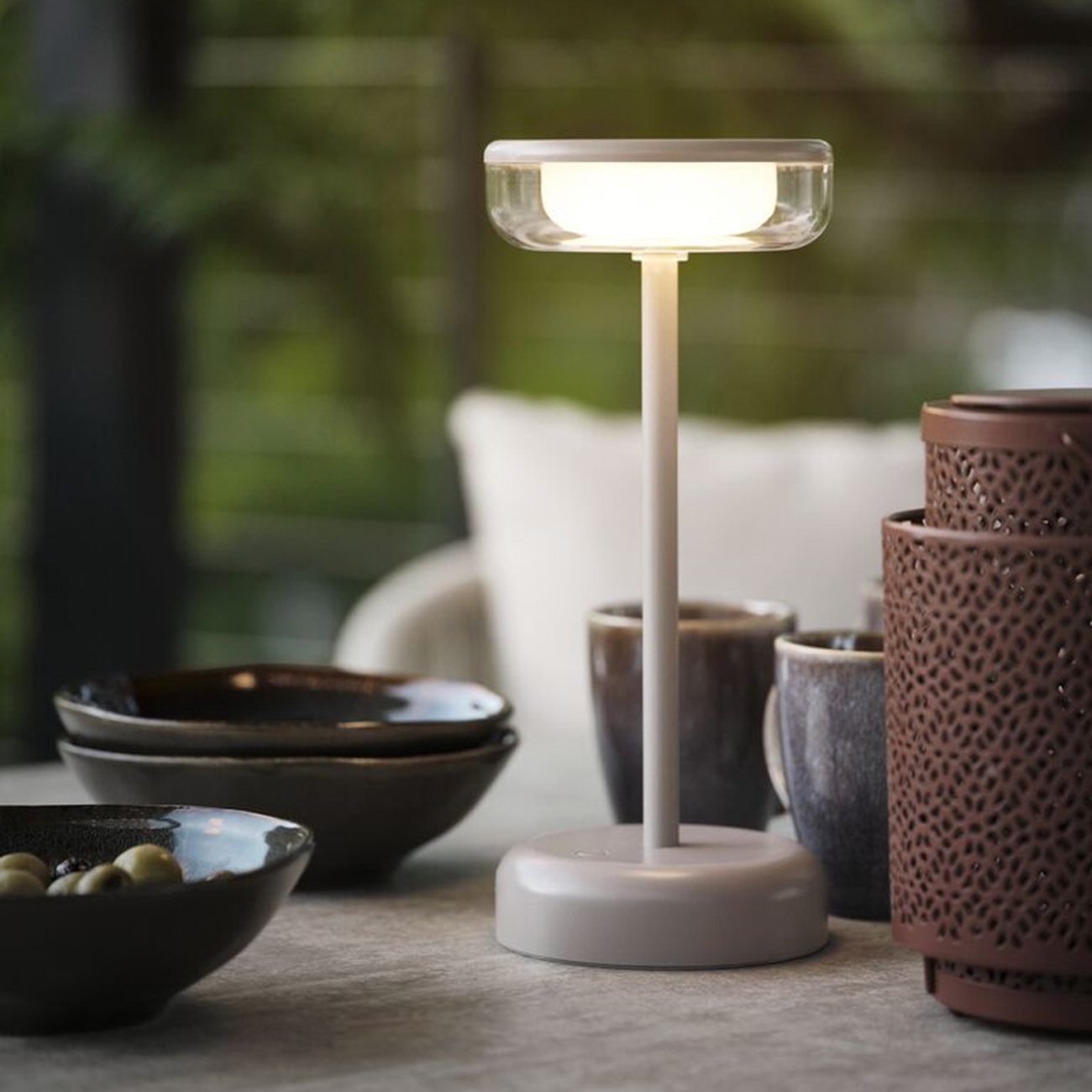 Tischlampe HUMLEBI